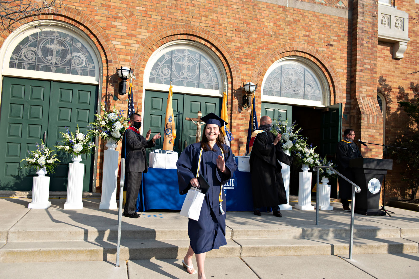 060420_nws_wildwoodcatholicgrad